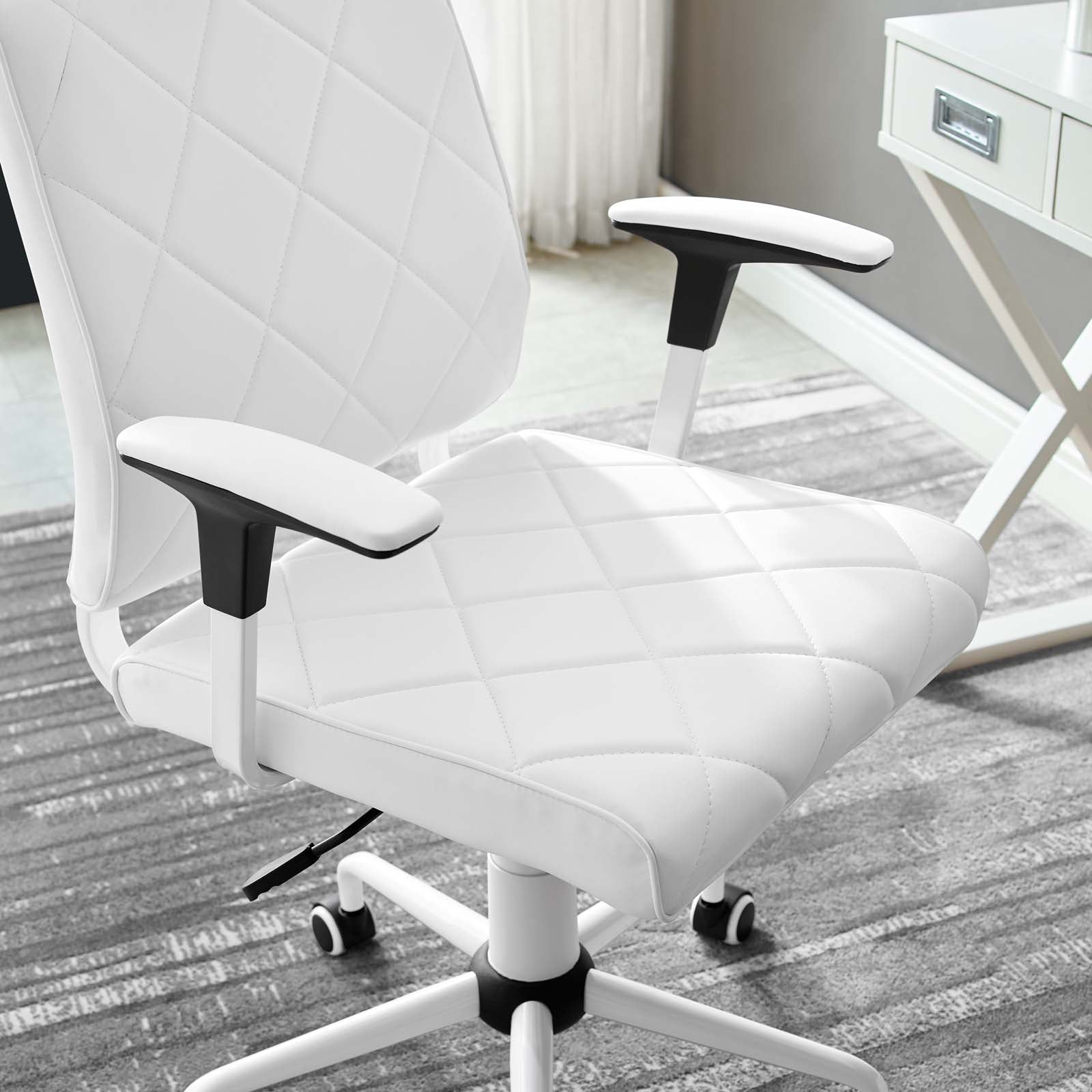 Lattice Vinyl Office Chair, White